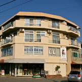 SONE美術学院　建物外観（曽根駅前）