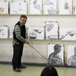 美術予備校 講評風景