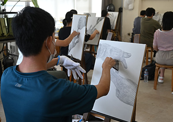 デッサンコンクール8/29